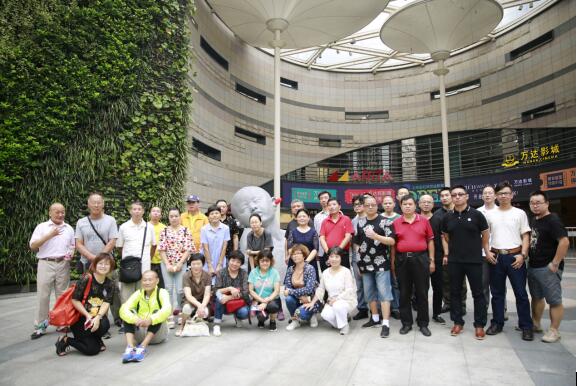 國際聾人日創(chuàng)意雕塑呼吁關(guān)注聾人群體