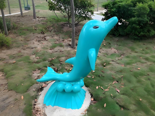 玻璃鋼卡通海豚雕塑，為空間注入海洋的奇幻魅力