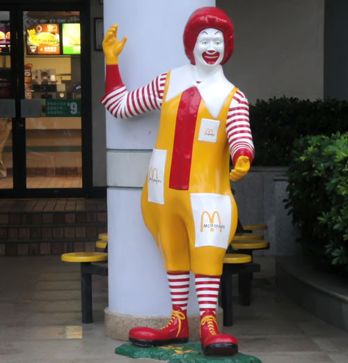 企業(yè)形象玻璃鋼圓雕